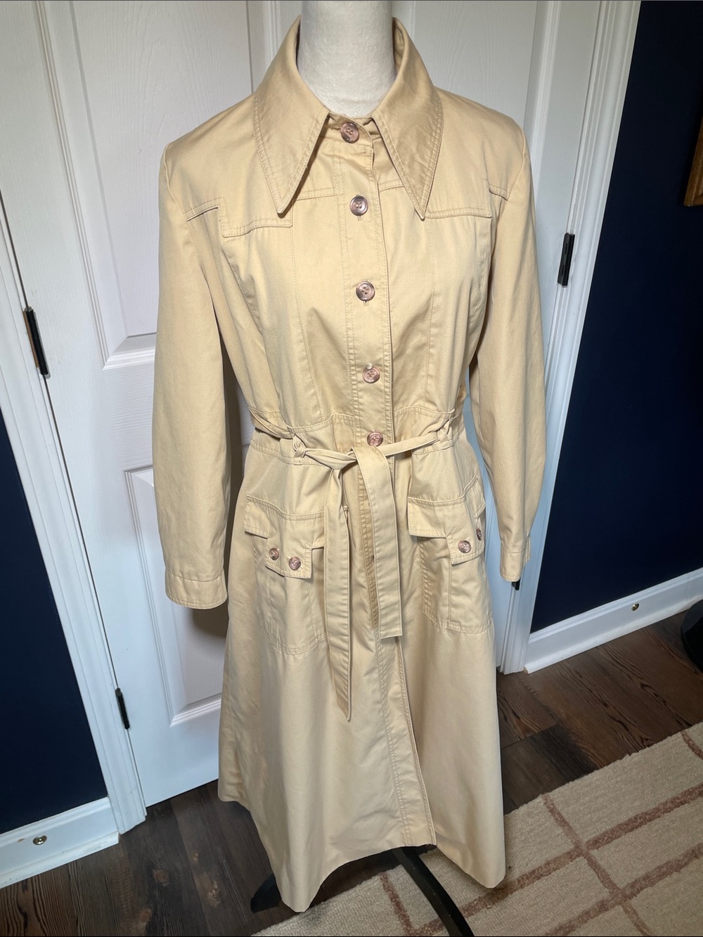 Vintage 70s The Jack Set Single-Breasted Dagger Collar Khaki Beige Belted Trench